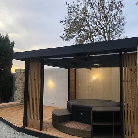 Sejour Luxe Pour Couple Avec Piscine Interieure Terrasse Prive De Golf Alzonne