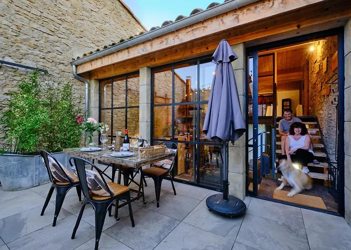 GITE de L'ATELIER LOFT INDUSTRIEL CLIMATISE PISCINE INTERIEURE PRIVEE TERRASSE