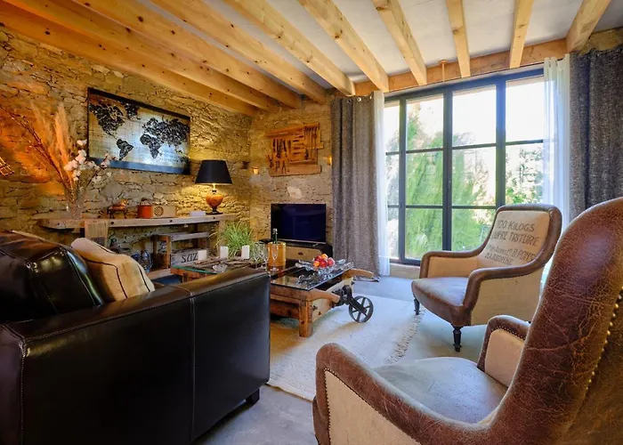 Сasa de vacaciones GITE de L'ATELIER LOFT INDUSTRIEL CLIMATISE PISCINE INTERIEURE PRIVEE TERRASSE Alzonne